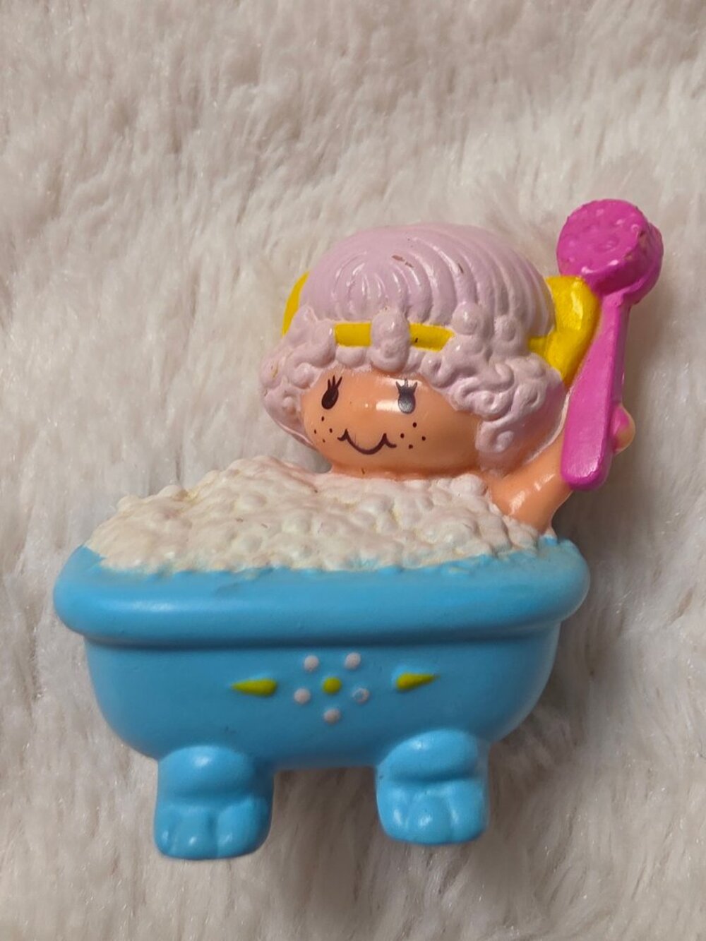 Vintage Strawberry Shortcake Angel Cake in Bathtub PVC Figure 1982 Kenner Toy